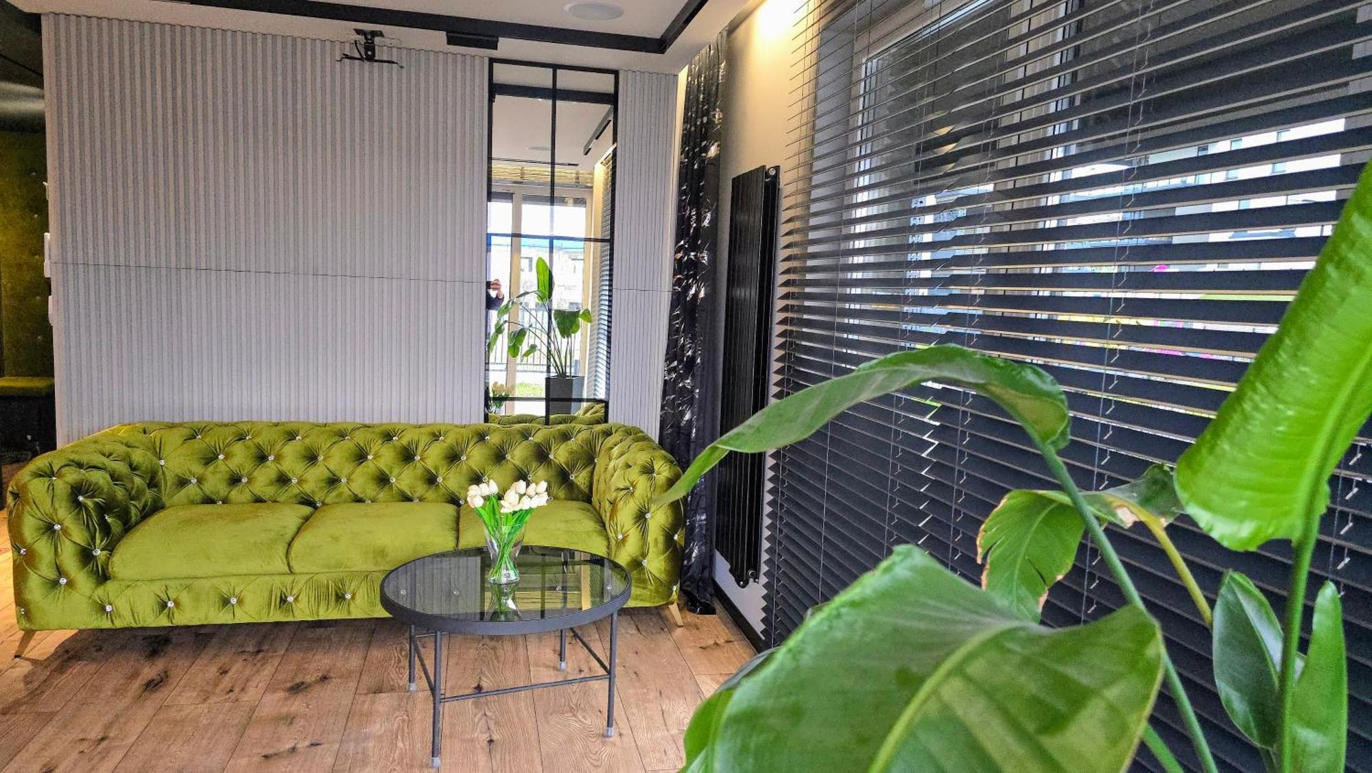 Apartament Dark Prestige New ! - Dostep 24h, Projektor , Garaz Podziemny , Klimatyzacja , Duzy Taras *