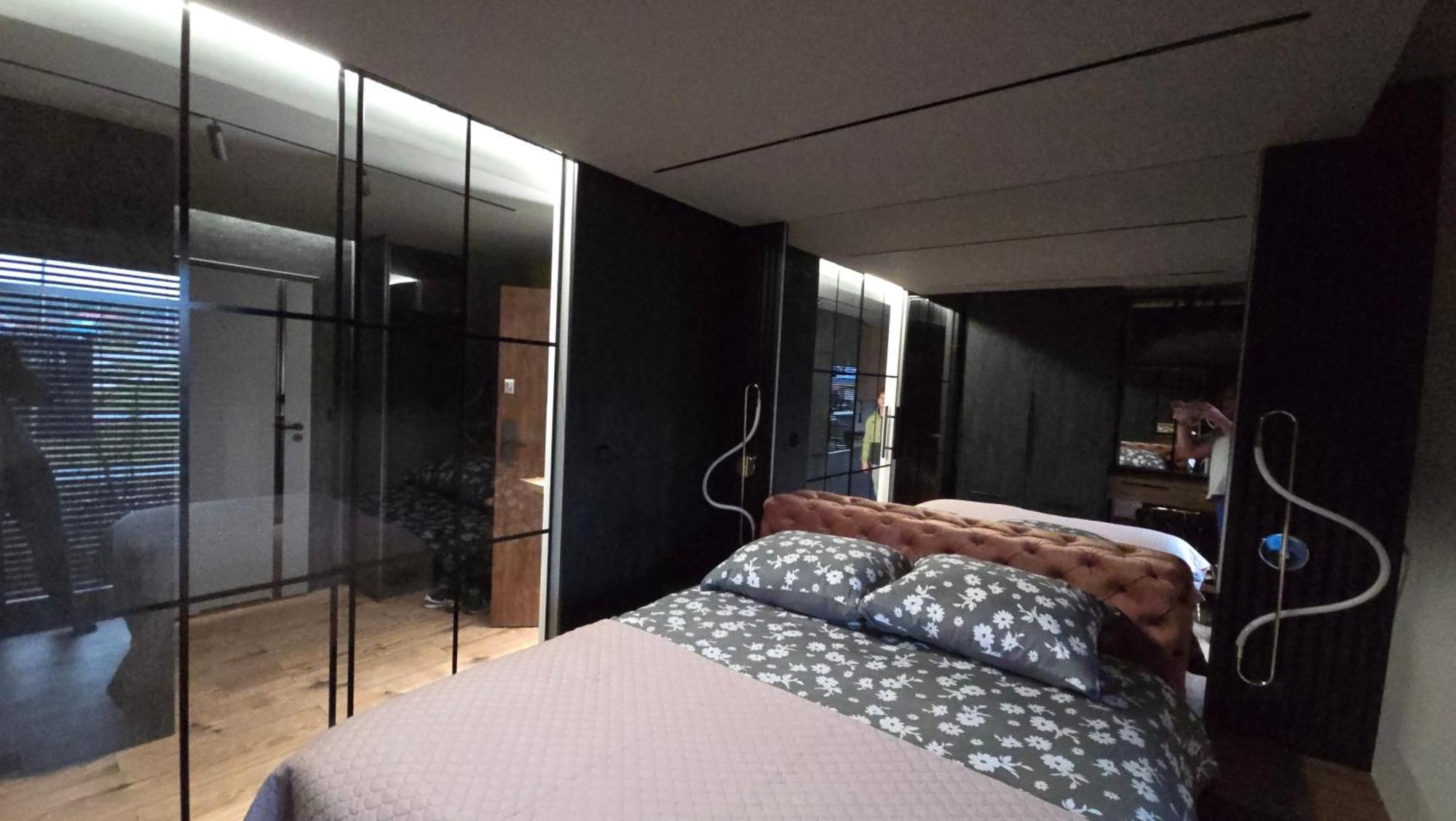 Apartament Dark Prestige New ! - Dostep 24h, Projektor , Garaz Podziemny , Klimatyzacja , Duzy Taras