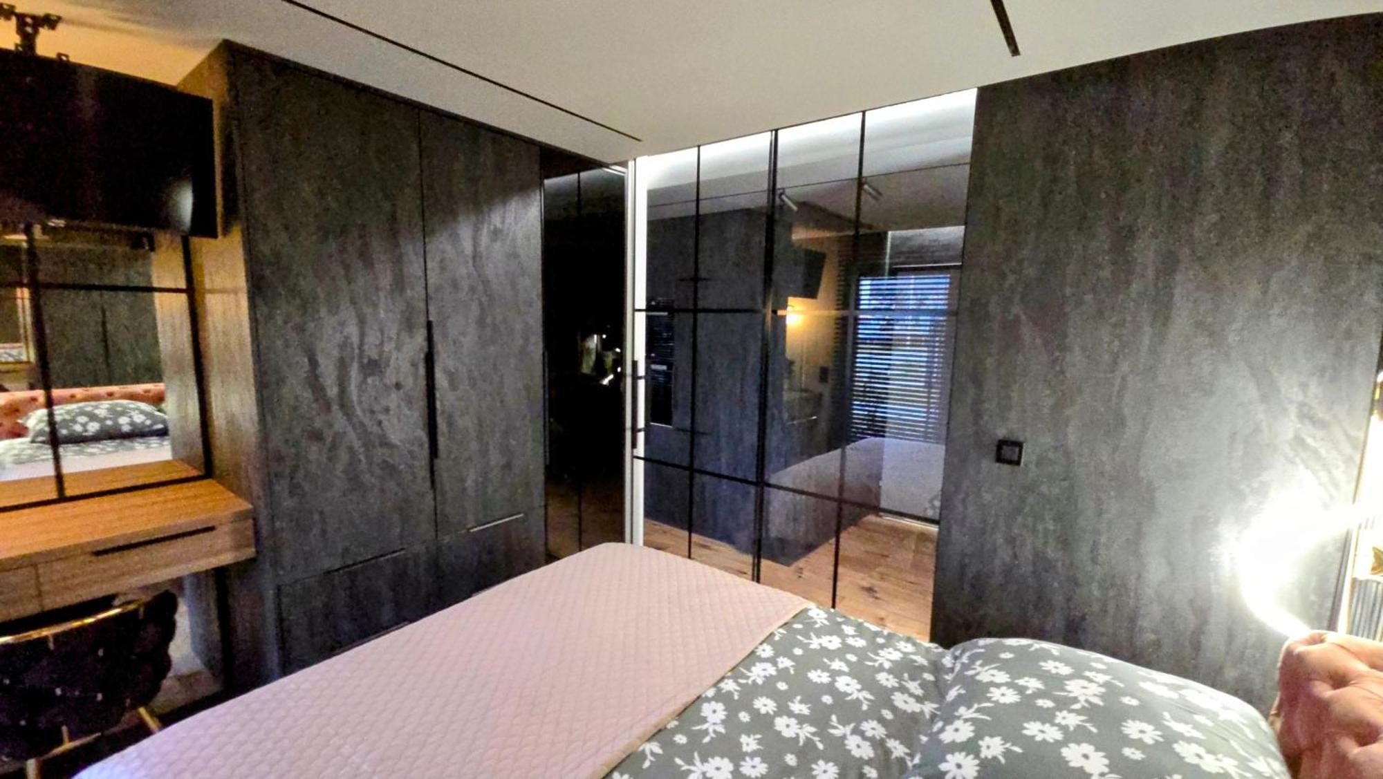 Dark Prestige New ! - Dostep 24h, Projektor , Garaz Podziemny , Klimatyzacja , Duzy Taras Apartament *
