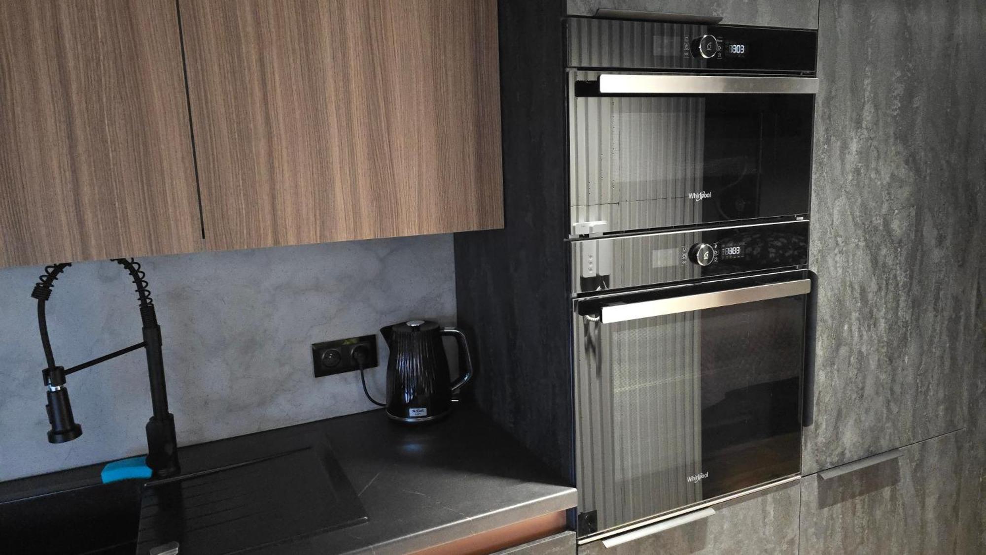 Dark Prestige New ! - Dostep 24h, Projektor , Garaz Podziemny , Klimatyzacja , Duzy Taras Apartament