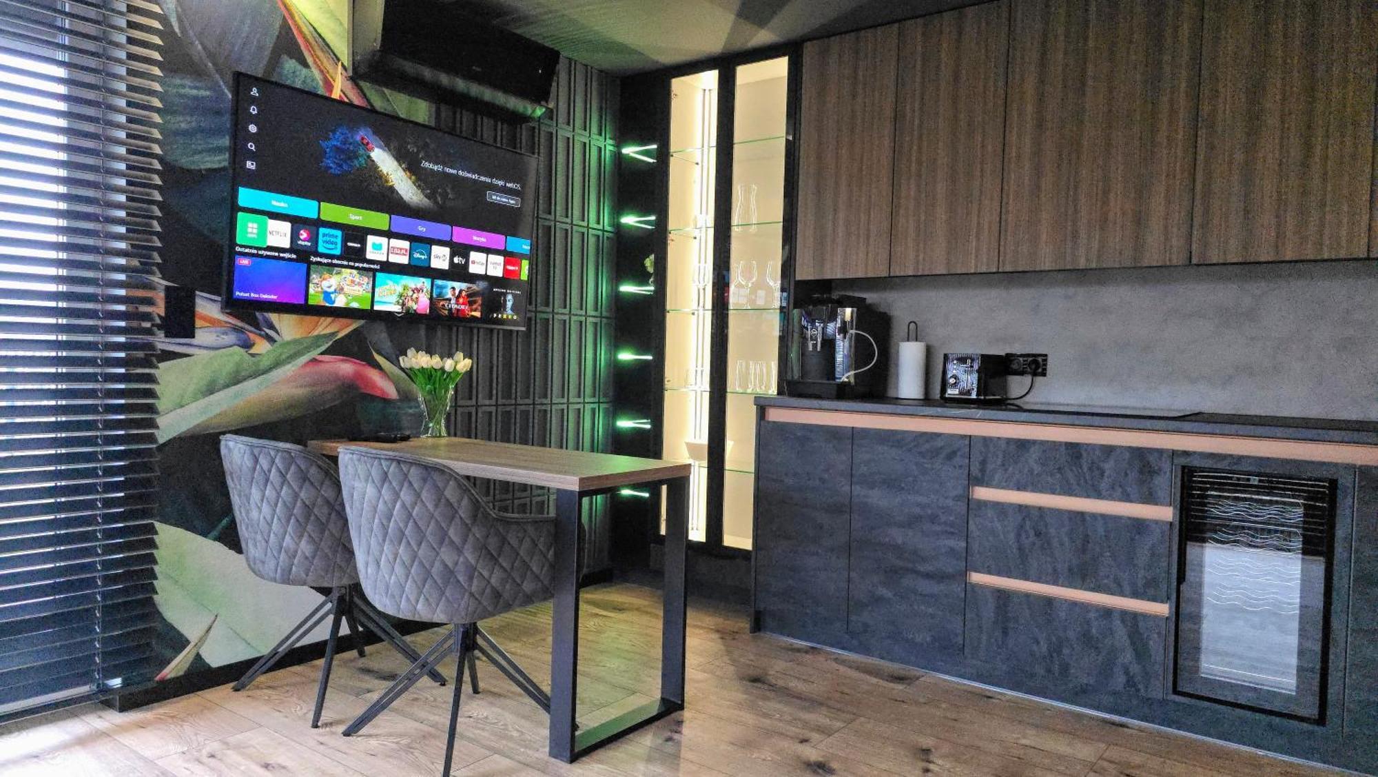 Dark Prestige New ! - Dostep 24h, Projektor , Garaz Podziemny , Klimatyzacja , Duzy Taras Apartament Kielce